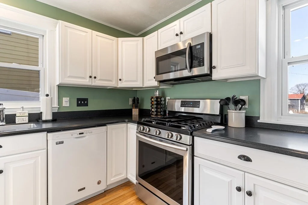 2 bed, 1 bath apartment for rent at 8 Washburn St, East Weymouth — photo 7 of 21
