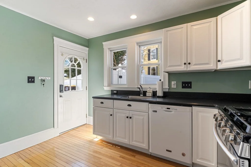 2 bed, 1 bath apartment for rent at 8 Washburn St, East Weymouth — photo 8 of 21
