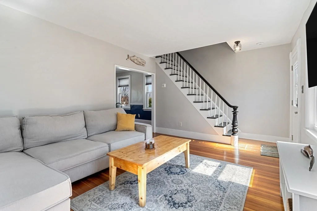 2 bed, 1 bath apartment for rent at 8 Washburn St, East Weymouth — photo 3 of 21