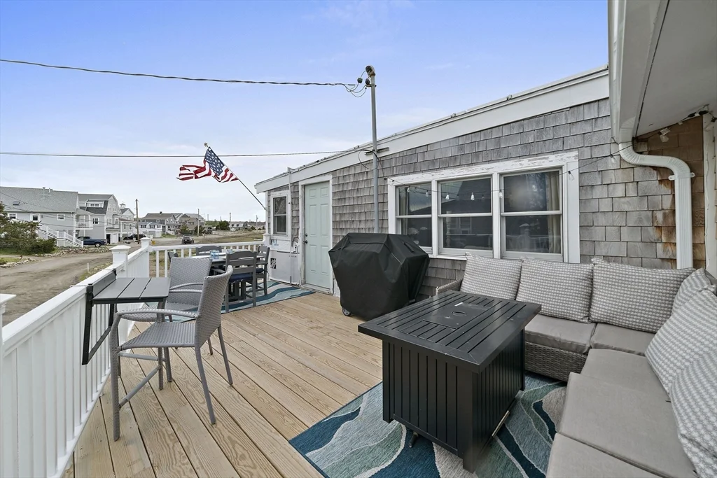 3 bed, 2 bath apartment for rent at 8 Water St, Marshfield — photo 3 of 30