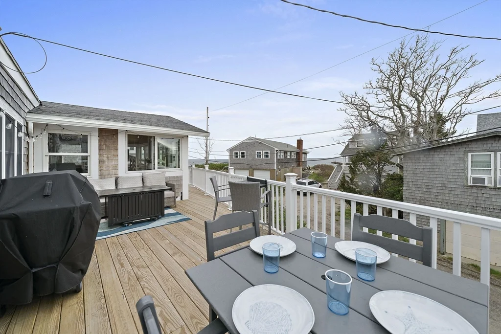 3 bed, 2 bath apartment for rent at 8 Water St, Marshfield — photo 4 of 30