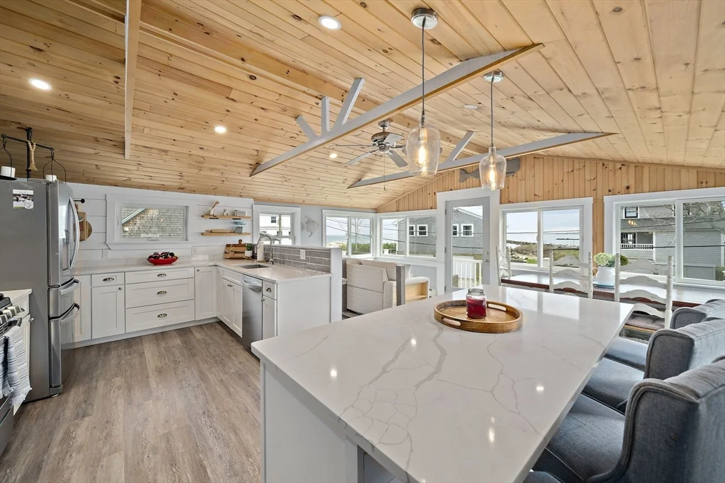 3 bed, 2 bath apartment for rent at 8 Water St, Marshfield — photo 9 of 30