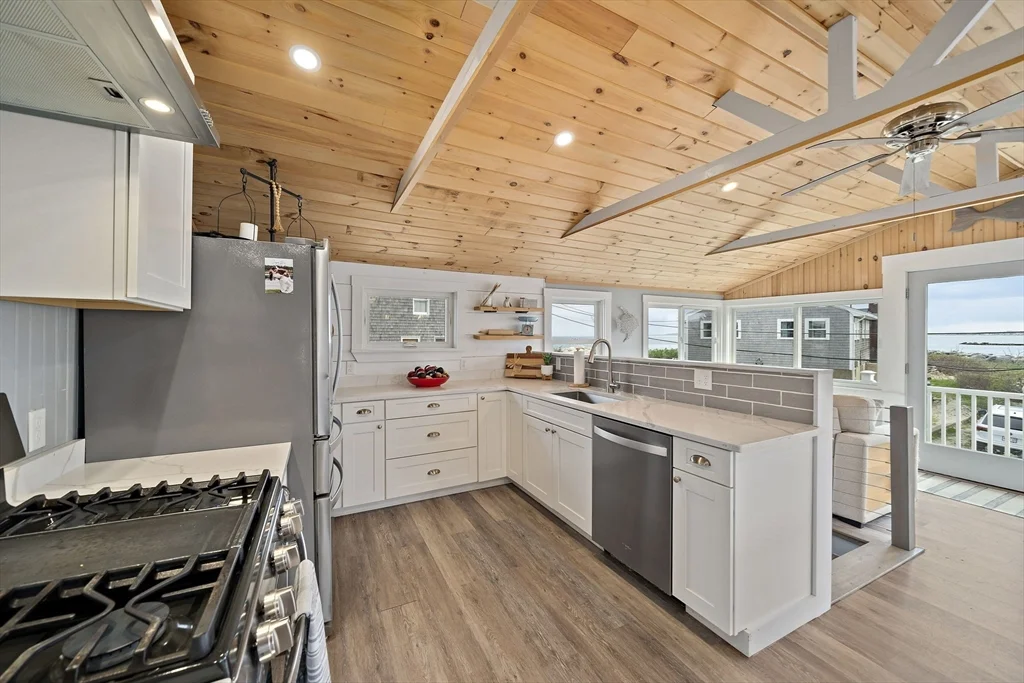 3 bed, 2 bath apartment for rent at 8 Water St, Marshfield — photo 11 of 30
