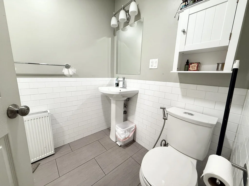 3 bed, 1 bath apartment for rent at 8 Wave Ave Unit 1, Dorchester — photo 8 of 10