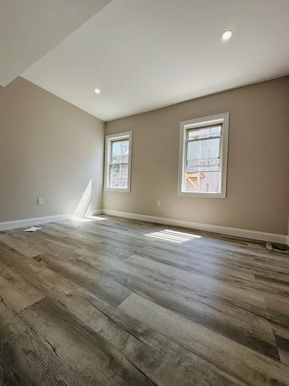 3 bed, 1 bath apartment for rent at 8 Wave Ave Unit 3, Dorchester — photo 2 of 5