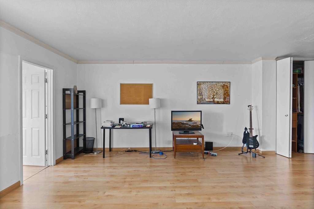 Studio bed, 1 bath apartment for rent at 8 Whittier Pl Unit 14G, West End — photo 7 of 10