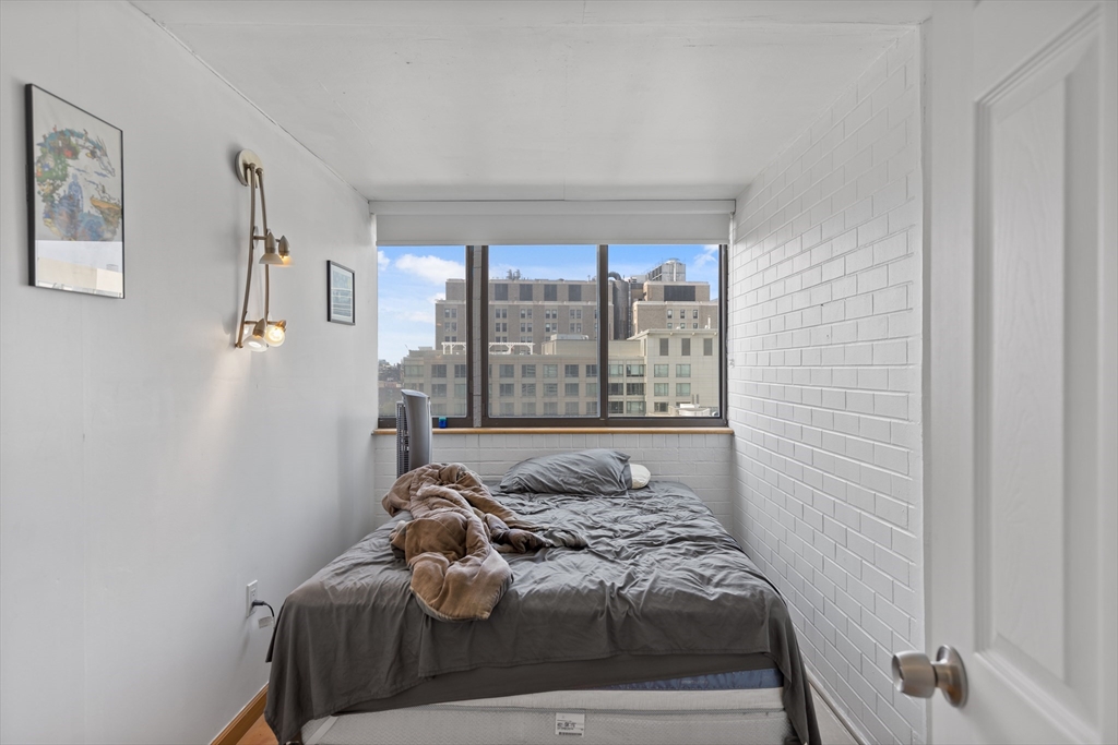 Studio bed, 1 bath apartment for rent at 8 Whittier Pl Unit 14G, West End — photo 4 of 10