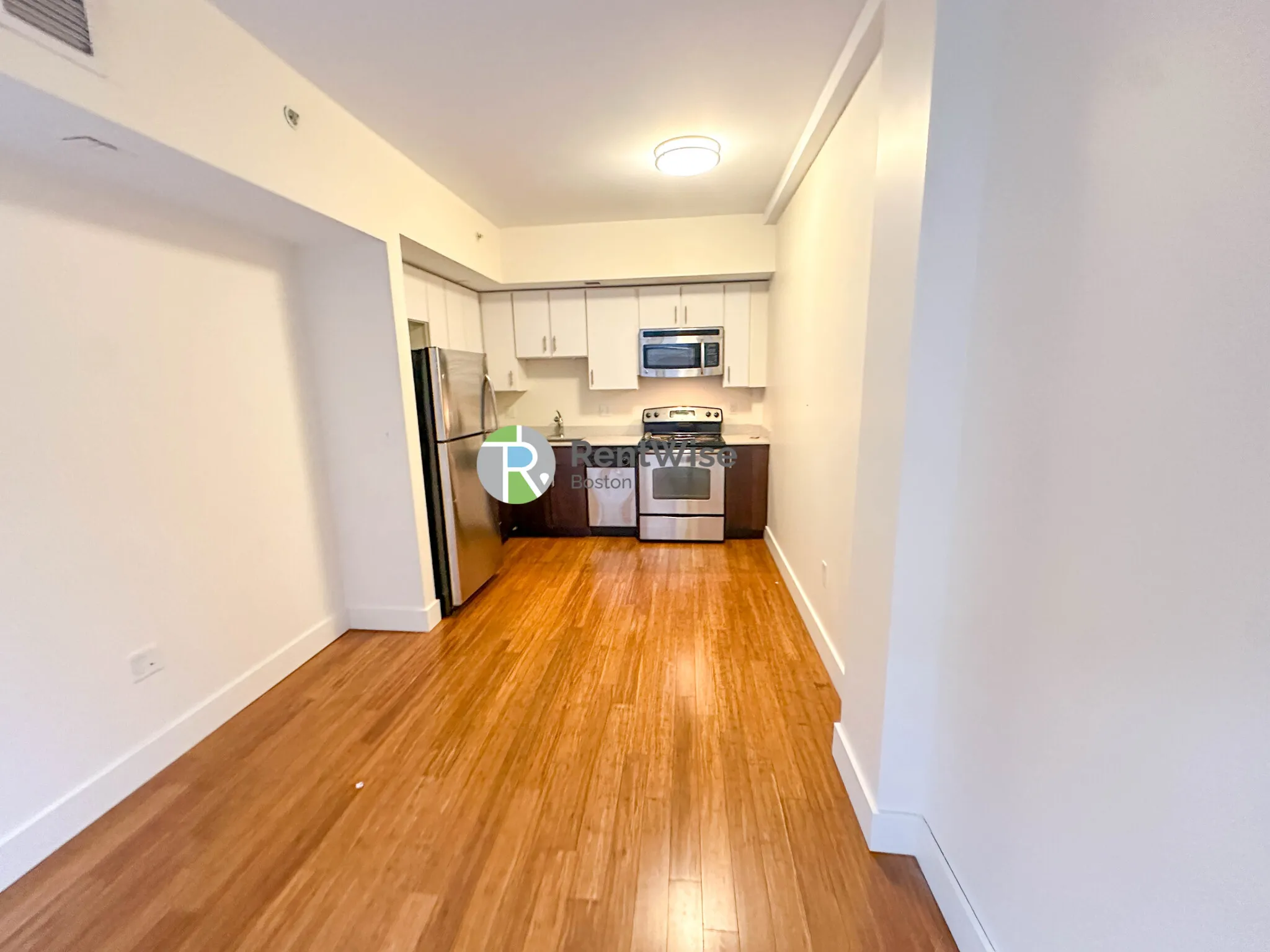 Studio bed, 1 bath apartment for rent at 8 Winter St Unit 701, Boston Downtown — photo 2 of 14