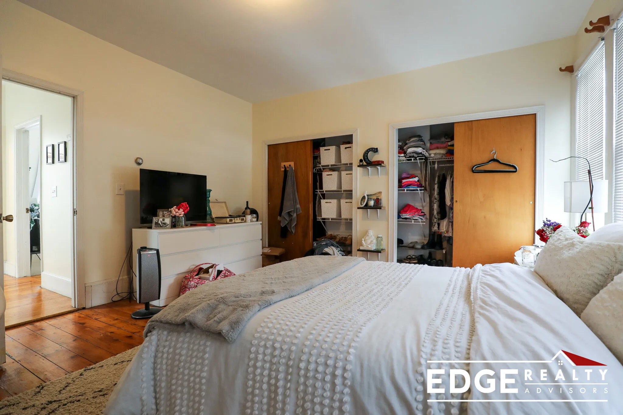 4 bed, 2 bath apartment for rent at 8 Woodmont St Unit 1, Brighton — photo 9 of 14