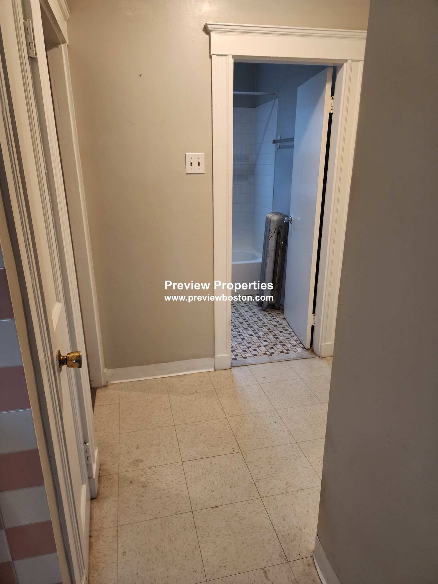 2 bed, 1 bath apartment for rent at 8 Woodside Ave Unit 1, Jamaica Plain — photo 6 of 22