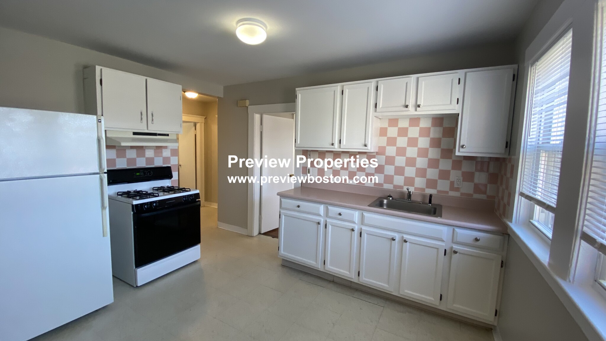 2 bed, 1 bath apartment for rent at 8 Woodside Ave Unit 1, Jamaica Plain — photo 15 of 22
