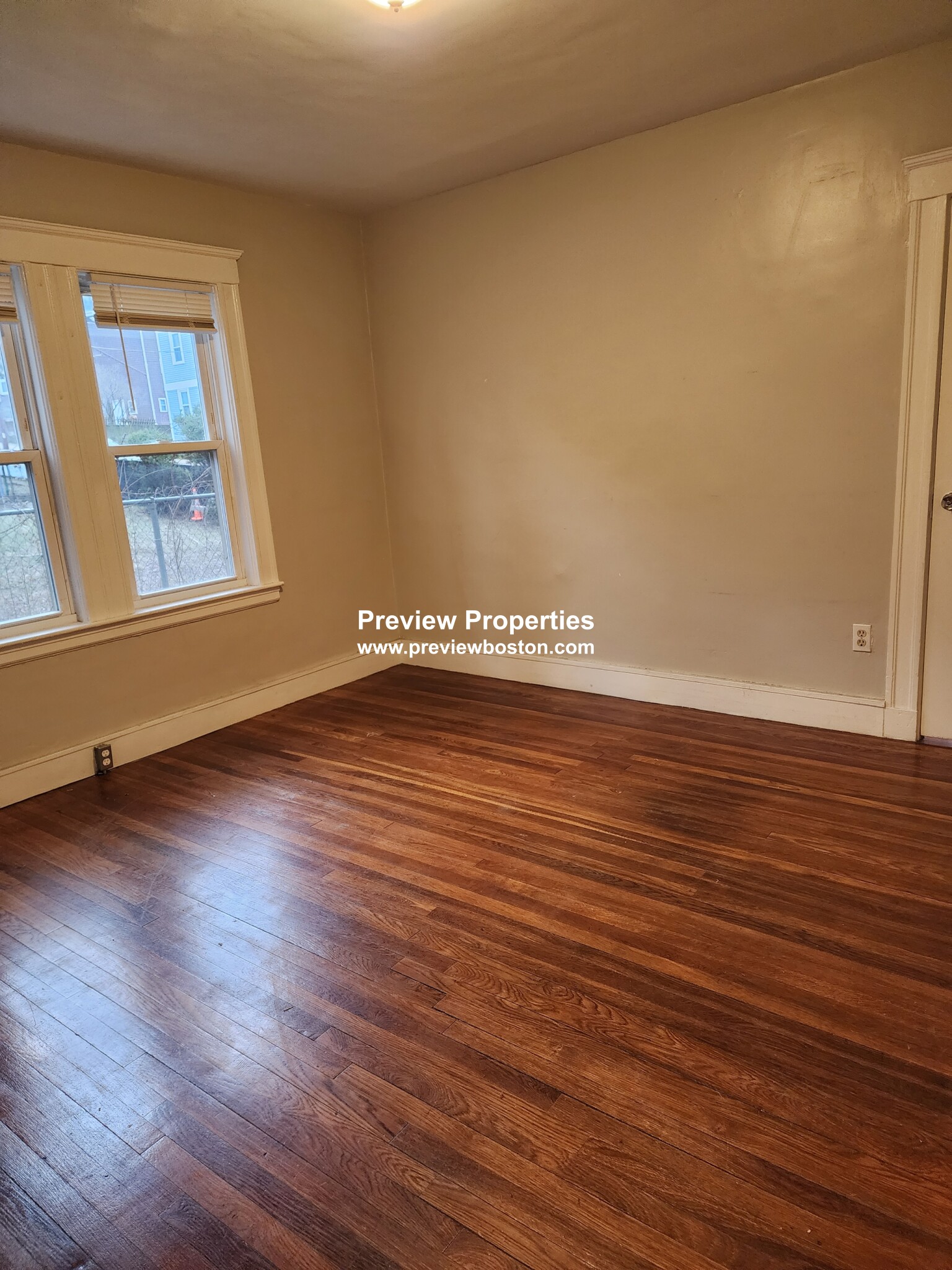 2 bed, 1 bath apartment for rent at 8 Woodside Ave Unit 1, Jamaica Plain — photo 8 of 22