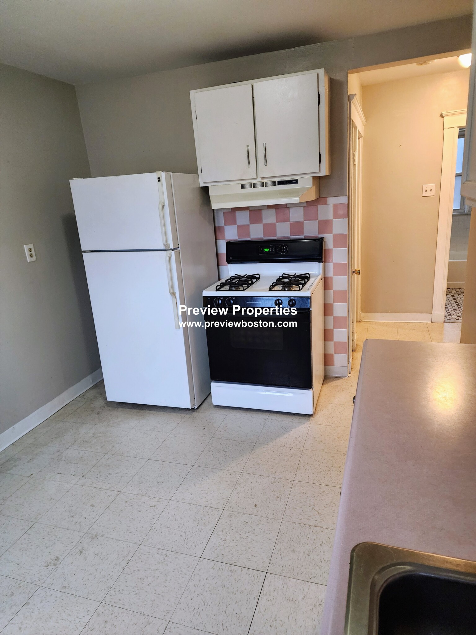 2 bed, 1 bath apartment for rent at 8 Woodside Ave Unit 1, Jamaica Plain — photo 5 of 22