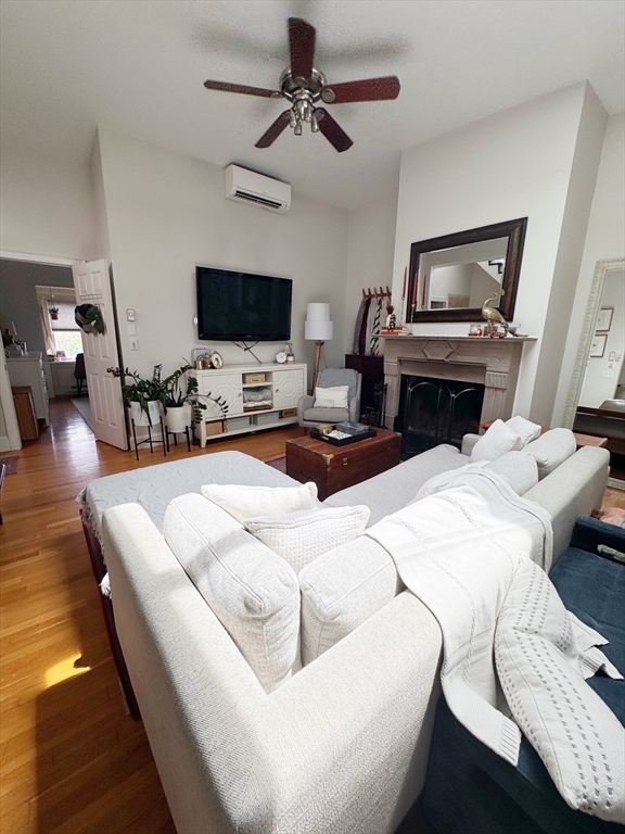 1 bed, 1 bath apartment for rent at 8 Worcester Sq Unit 5, South End
