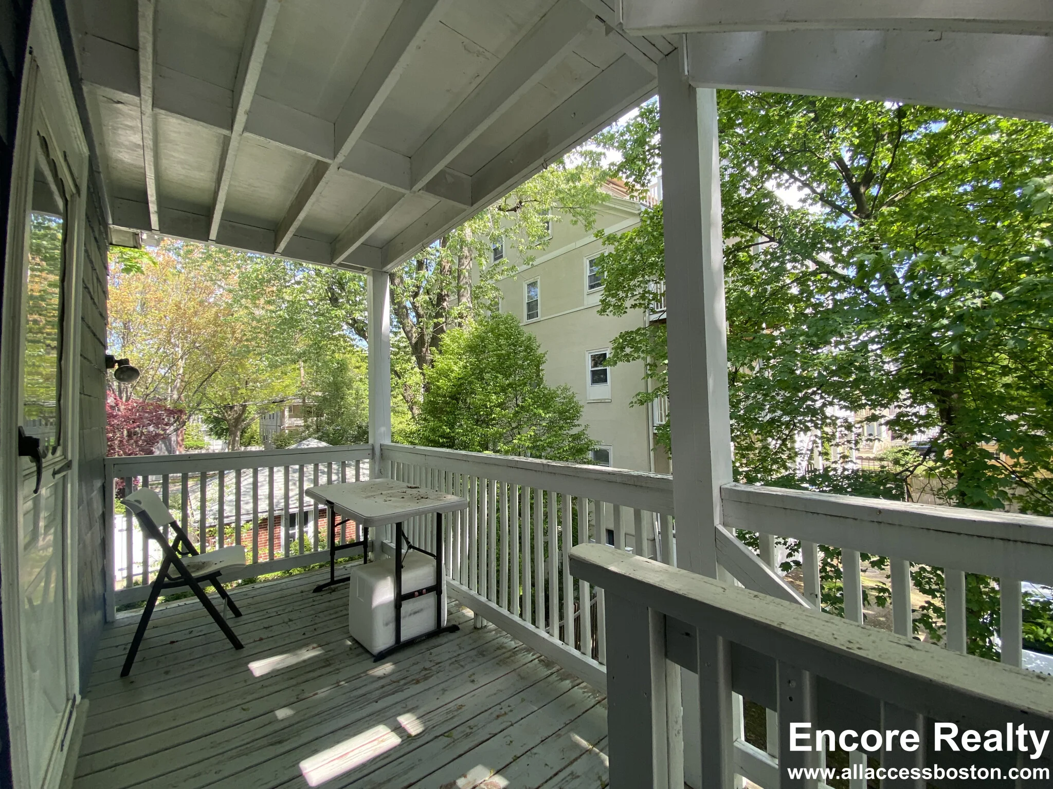 2.5 bed, 1 bath apartment for rent at 8 Worthington St Unit 1, West Cambridge — photo 11 of 12