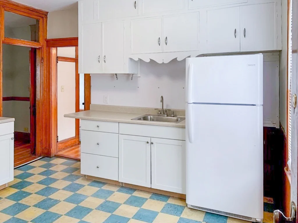 2 bed, 1 bath apartment for rent at 8 Wyvern St Unit 2, Jamaica Plain — photo 7 of 20