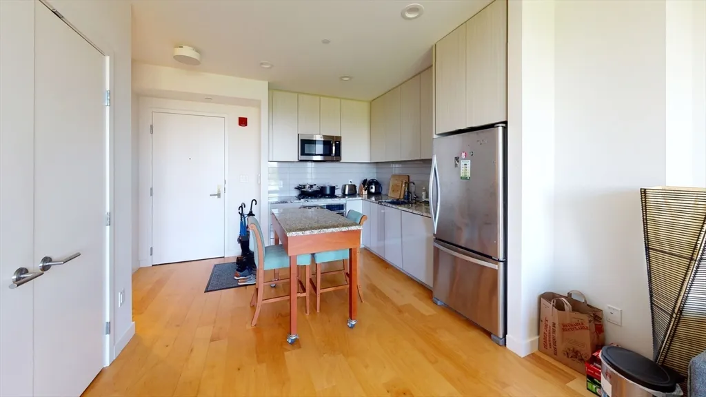 1 bed, 1 bath apartment for rent at 80-82 Fenwood Rd Unit 1011, Longwood — photo 2 of 7