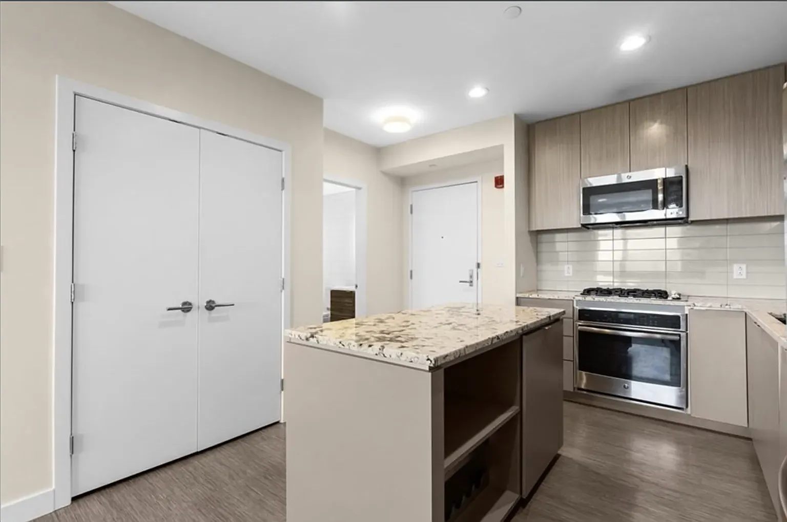 1 bed, 1 bath apartment for rent at 80-82 Fenwood Rd Unit 80-82, Longwood — photo 4 of 8