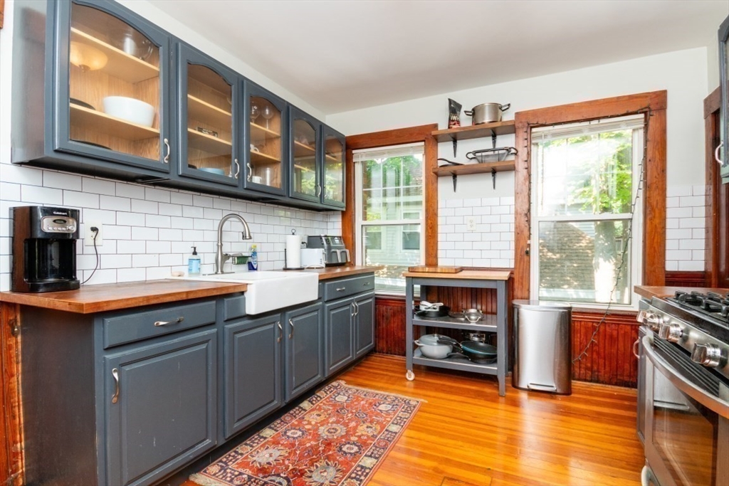 2 bed, 1 bath apartment for rent at 80 Aldrich St Unit 2, Roslindale — photo 5 of 16