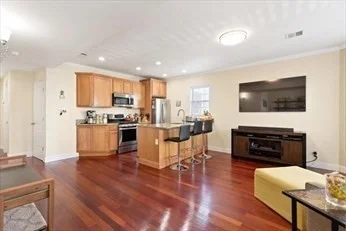 2 bed, 1 bath apartment for rent at 80 Allston St Unit 2, Cambridgeport — photo 4 of 27