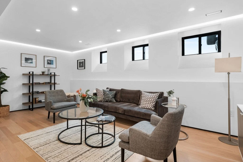 5 bed, 4+ bath apartment for rent at 80 Alpine St, West Cambridge — photo 35 of 41