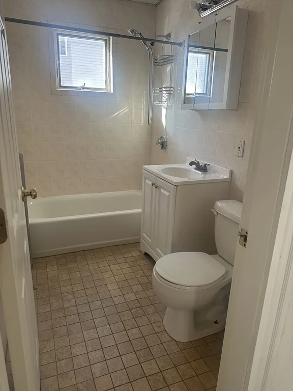 2 bed, 1 bath apartment for rent at 80 Beacon St Unit 1, Arlington — photo 15 of 18