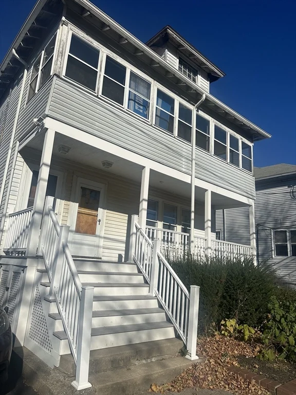 2 bed, 1 bath apartment for rent at 80 Beacon St Unit 1, Arlington