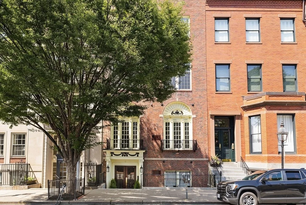 2 bed, 1 bath apartment for rent at 80 Beacon Unit 9, Beacon Hill — photo 6 of 7