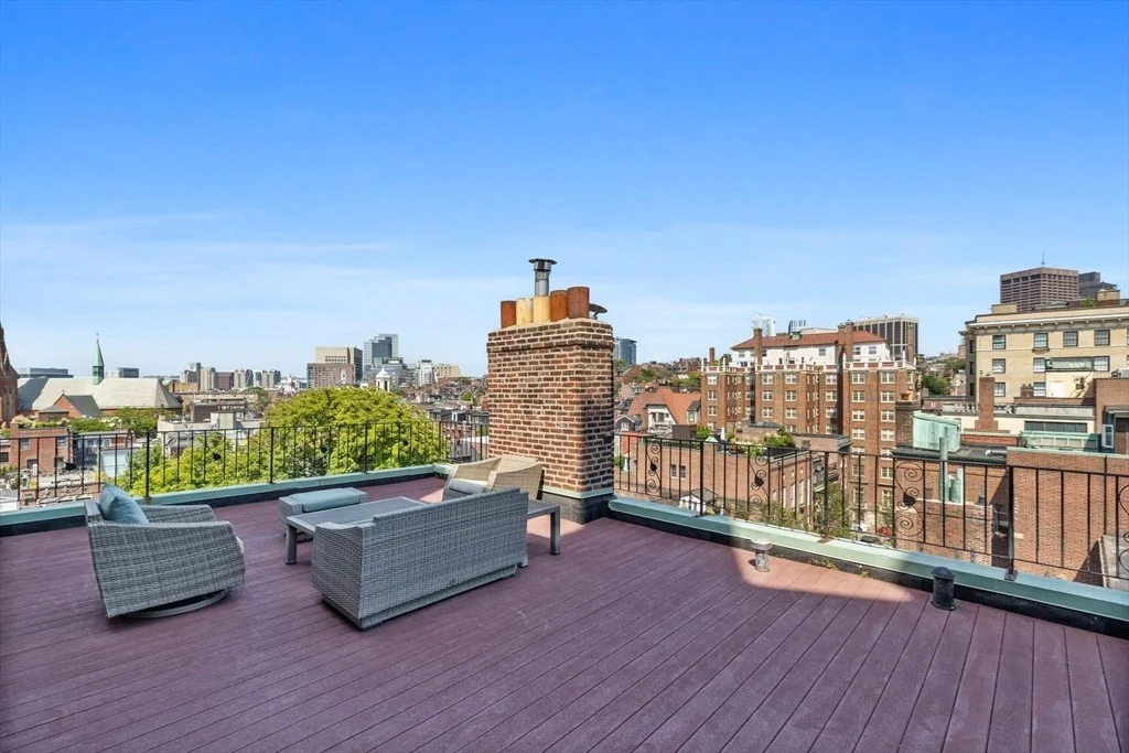 2 bed, 1 bath apartment for rent at 80 Beacon Unit 9, Beacon Hill — photo 5 of 7
