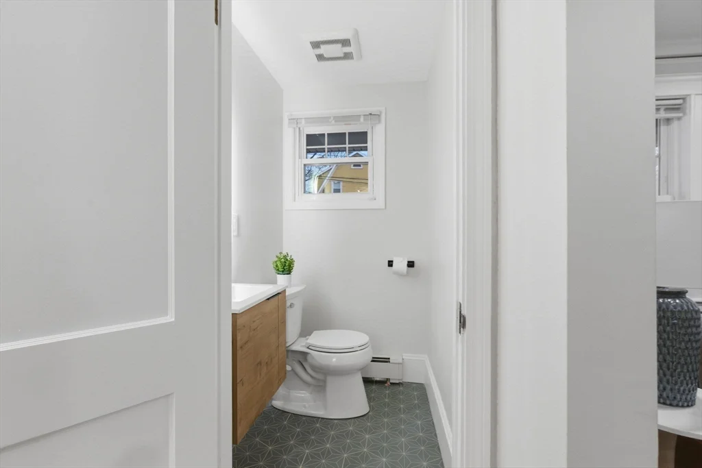 3 bed, 2 bath apartment for rent at 80 Blue Hills Pkwy Unit 1, Milton — photo 11 of 26