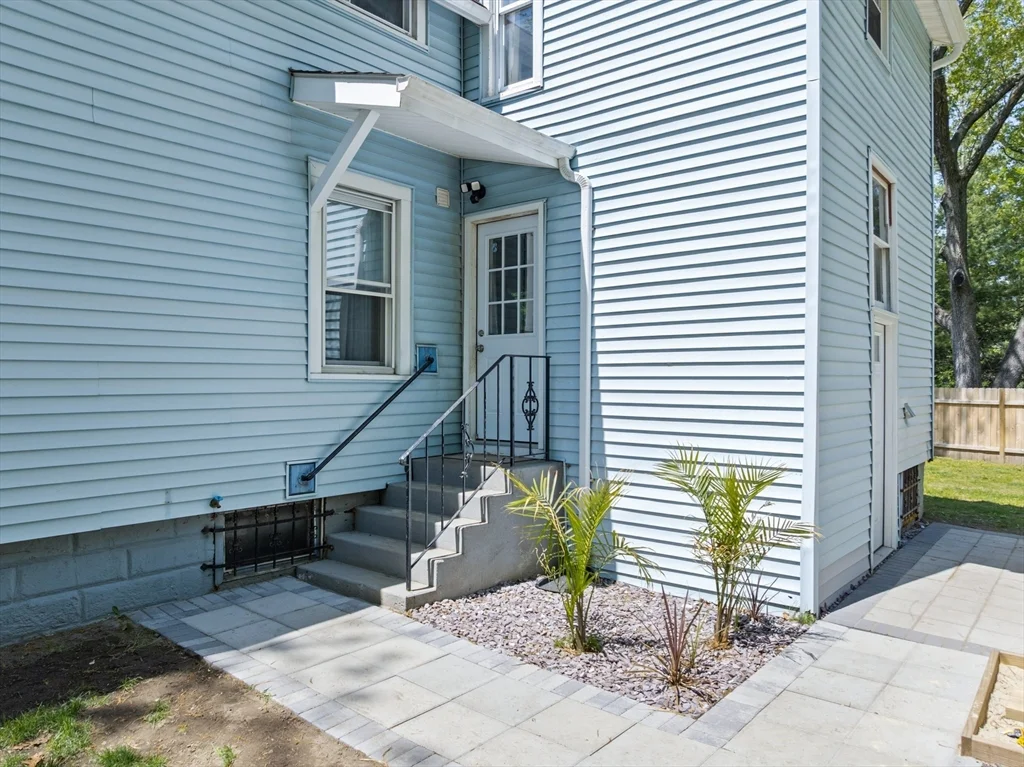 4 bed, 1 bath apartment for rent at 80 Brickett St, Springfield — photo 31 of 40