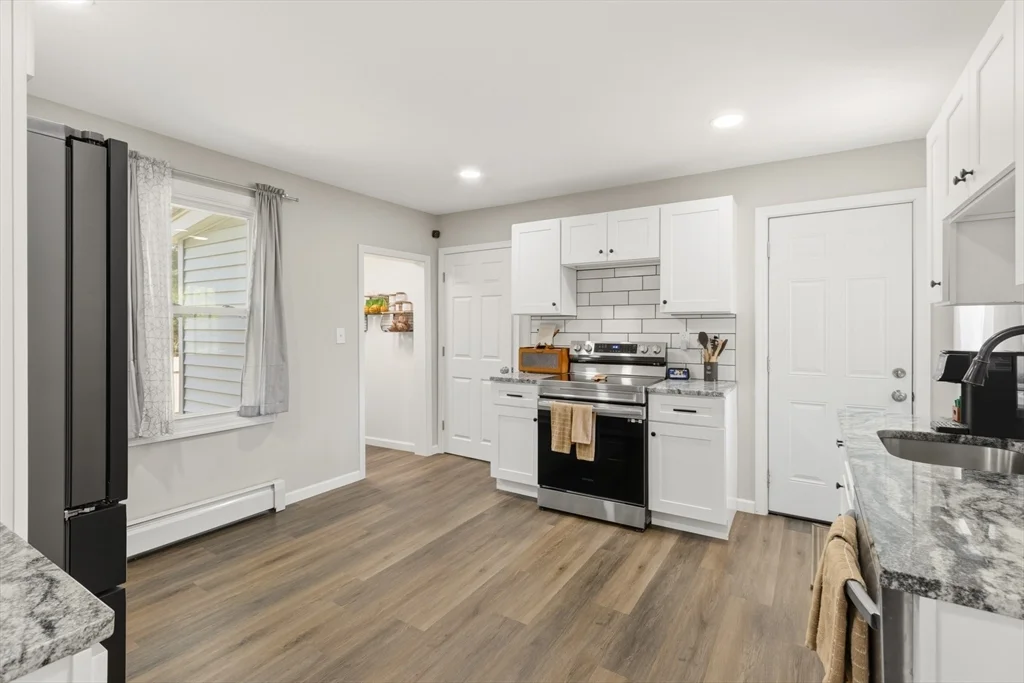 4 bed, 1 bath apartment for rent at 80 Brickett St, Springfield — photo 11 of 40