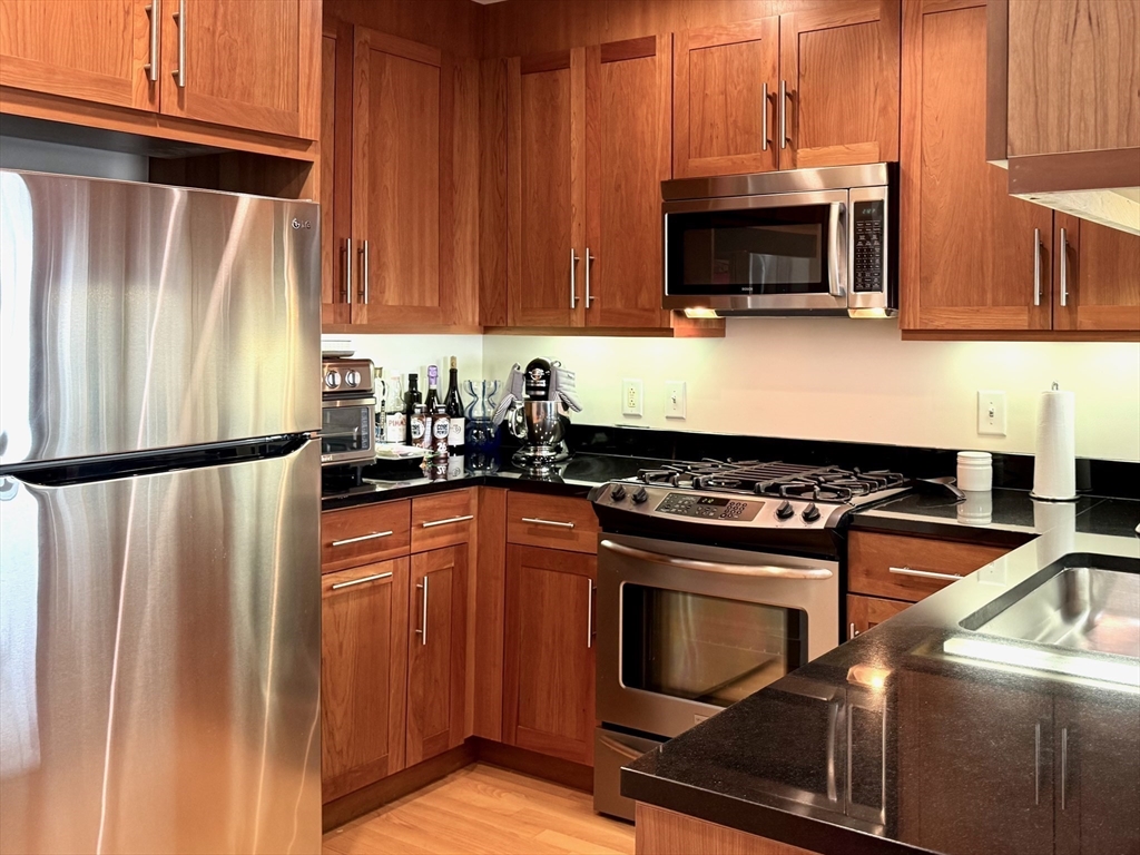 1 bed, 1 bath apartment for rent at 80 Broad St Unit 1006, Boston Downtown — photo 6 of 22