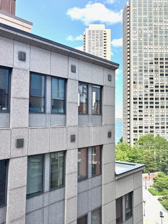 1 bed, 1 bath apartment for rent at 80 Broad St Unit 1006, Boston Downtown — photo 9 of 22