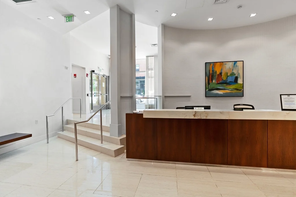 3 bed, 2 bath apartment for rent at 80 Broad St Unit 201, Boston Downtown — photo 30 of 37
