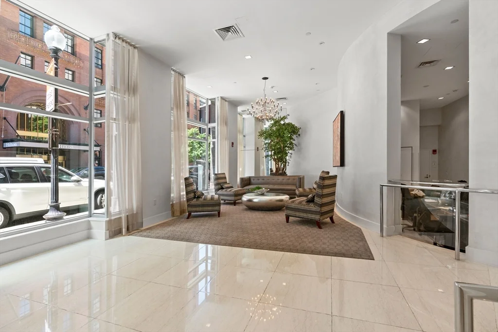 3 bed, 2 bath apartment for rent at 80 Broad St Unit 201, Boston Downtown — photo 29 of 37