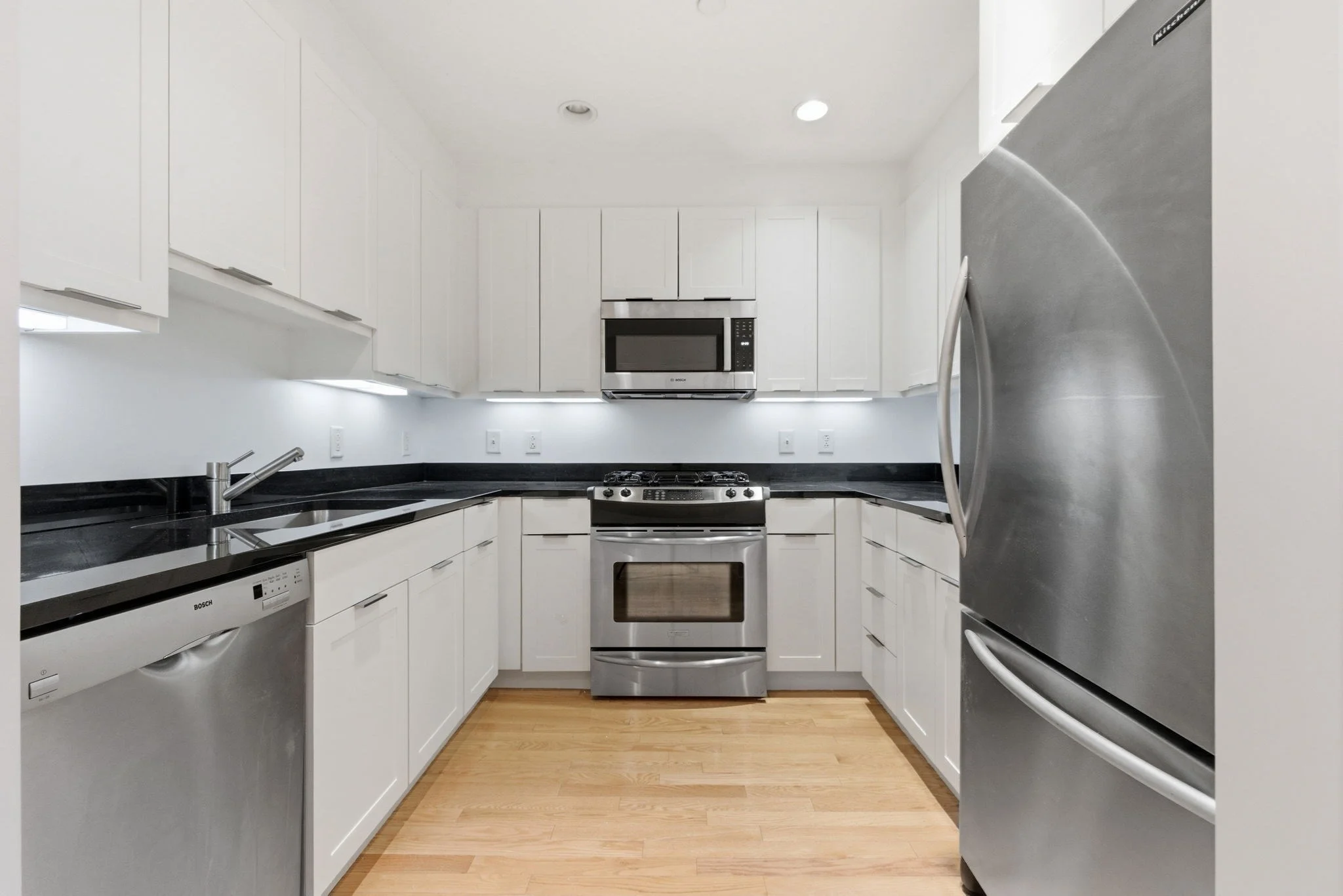 2 bed, 2 bath apartment for rent at 80 Broad St Unit 302-A, Boston Downtown — photo 26 of 31