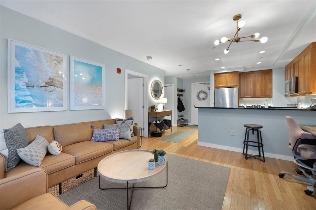 1 bed, 1 bath apartment for rent at 80 Broad St Unit 306, Boston Downtown — photo 5 of 23