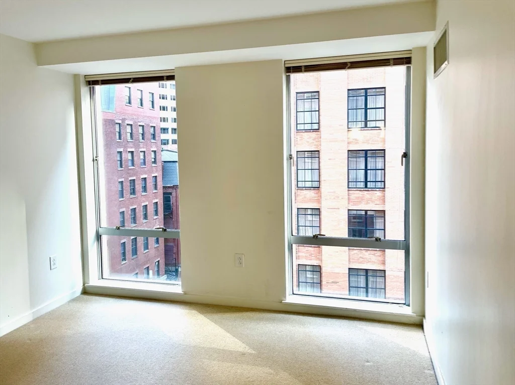 2 bed, 2 bath apartment for rent at 80 Broad St Unit 702, Boston Downtown — photo 15 of 29
