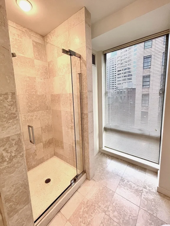 2 bed, 2 bath apartment for rent at 80 Broad St Unit 702, Boston Downtown — photo 11 of 29