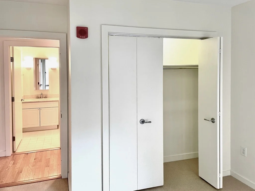 2 bed, 2 bath apartment for rent at 80 Broad St Unit 702, Boston Downtown — photo 16 of 29