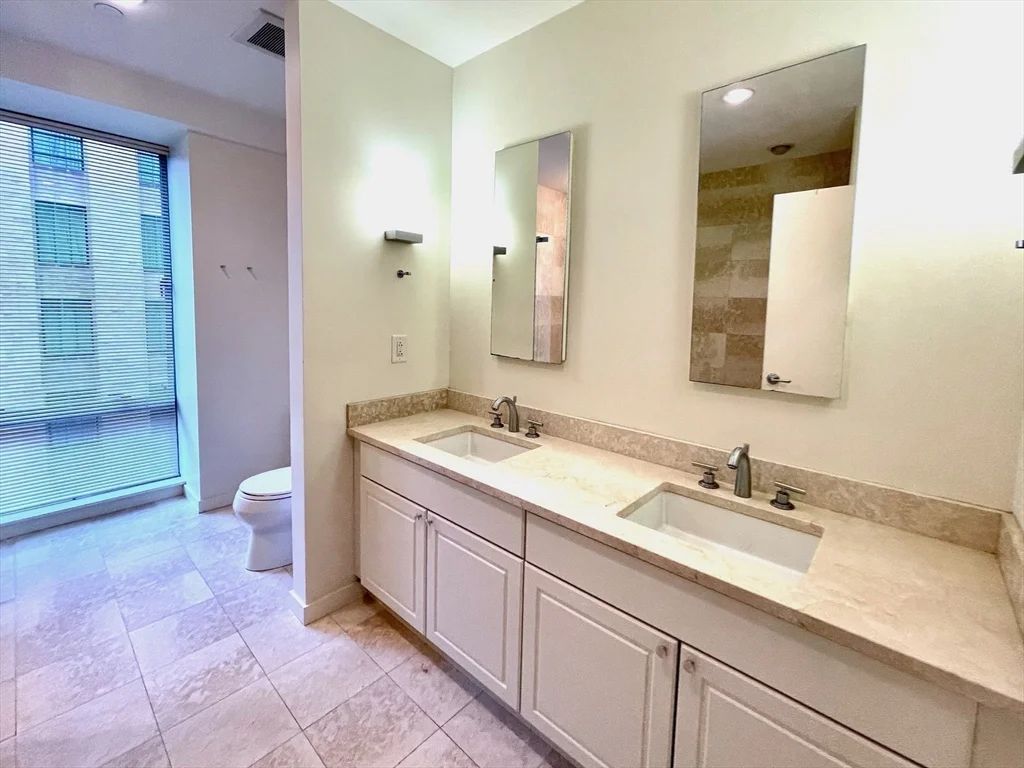 2 bed, 2 bath apartment for rent at 80 Broad St Unit 702, Boston Downtown — photo 9 of 29