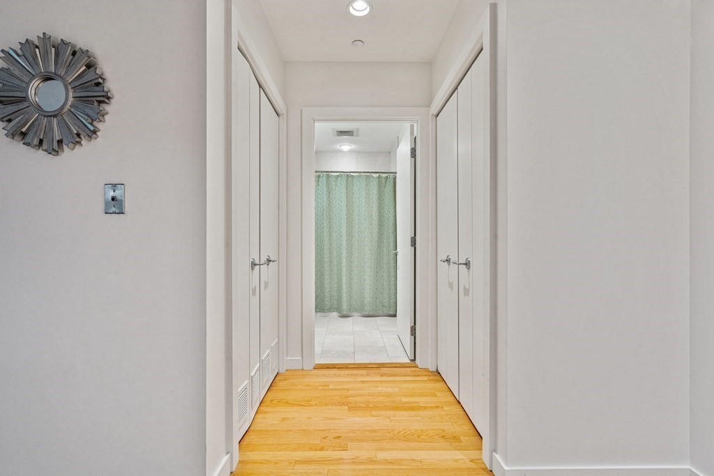 1 bed, 1 bath apartment for rent at 80 Broad St Unit 806, Waterfront — photo 10 of 16