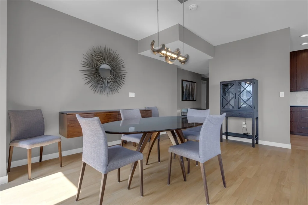 2 bed, 2 bath apartment for rent at 80 Broad St Unit PH1403, Boston Downtown — photo 10 of 18