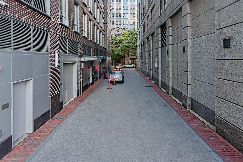 Studio bed apartment for rent at 80 Broad St Valet Parking Space Unit 57, Waterfront — photo 3 of 5
