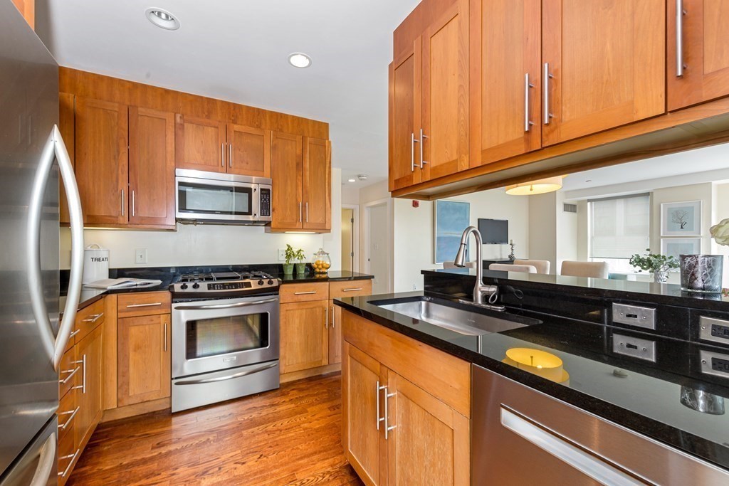 2 bed, 2 bath apartment for rent at 80 Broad Unit 1004, Waterfront — photo 11 of 27
