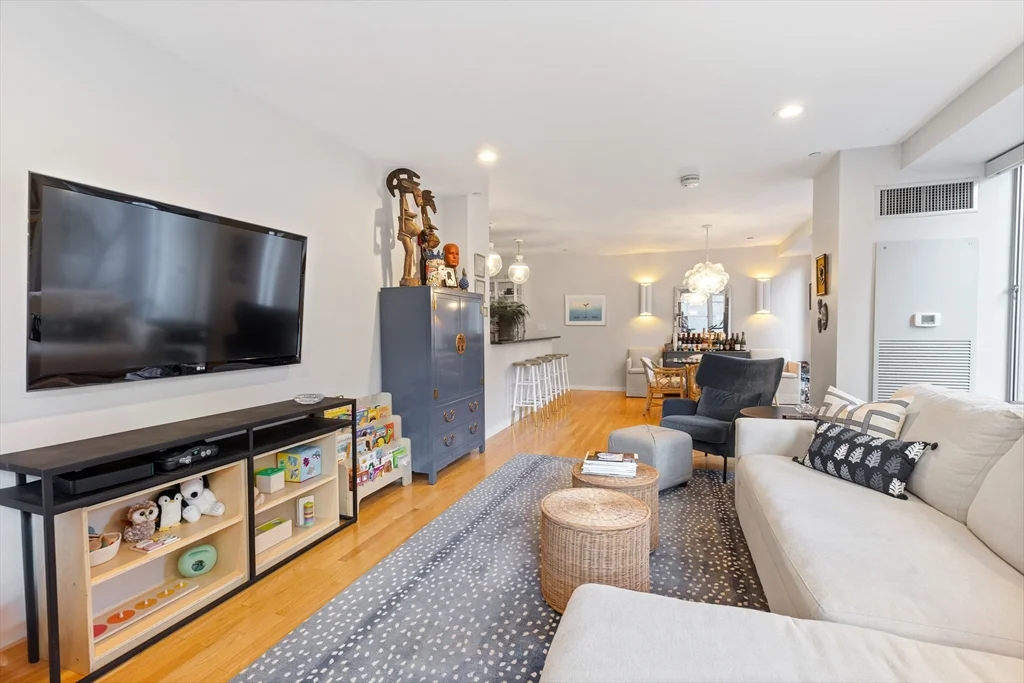 2 bed, 2 bath apartment for rent at 80 Broad Unit 307, Waterfront — photo 2 of 26