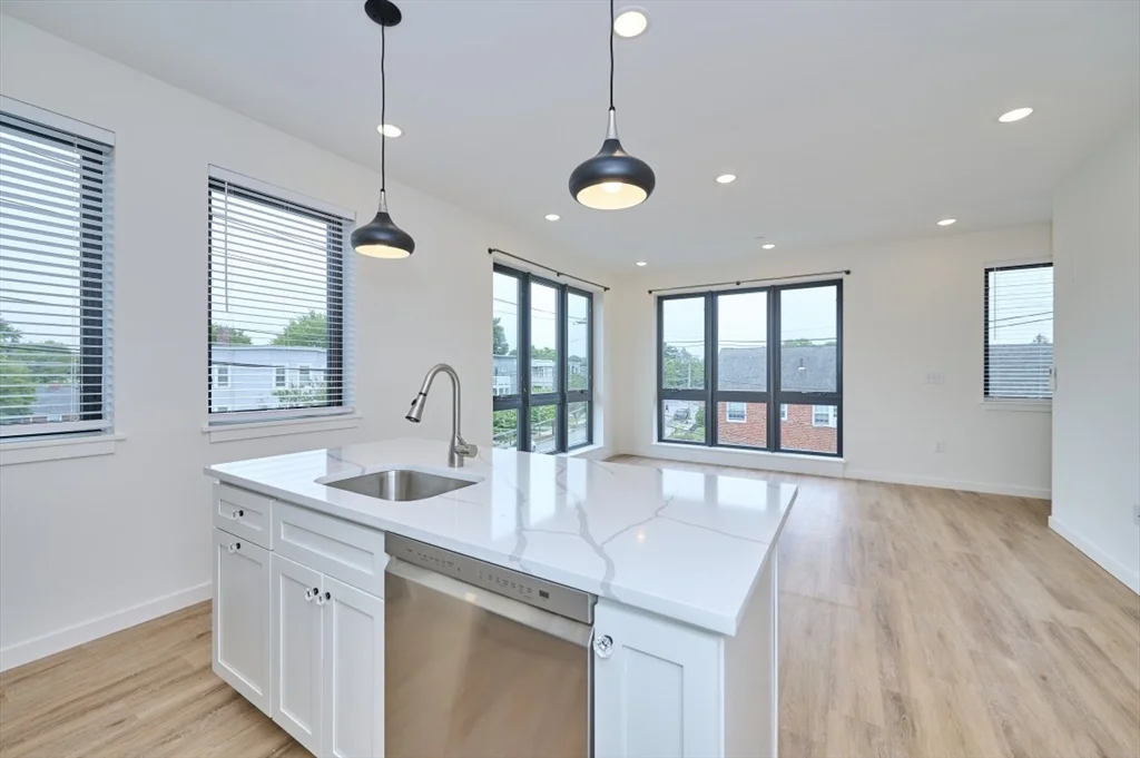 2 bed, 1 bath apartment for rent at 80 Broadway Unit 3C, East Arlington — photo 4 of 23