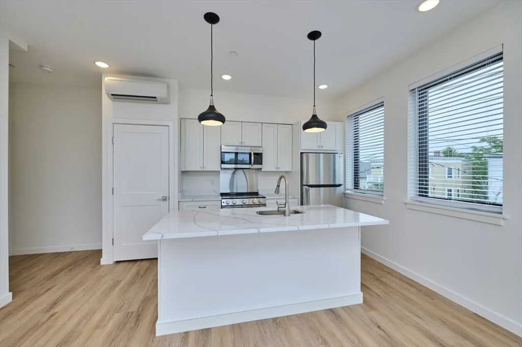 2 bed, 1 bath apartment for rent at 80 Broadway Unit 3C, East Arlington — photo 6 of 23