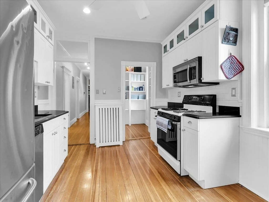 2 bed, 1 bath apartment for rent at 80 Browne Unit 1, Coolidge Corner — photo 4 of 14